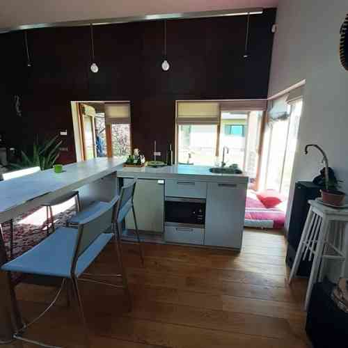 Предлагается в долгосрочную аренду в зимний период: небольшой коттедж с баней в Jūrmala