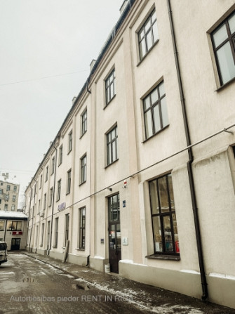 Nomai pieejams birojs pilsētas Centrā - Ernesta Birznieka Upīša ielas apkaimē.  + Iespēja Rīga - foto 1