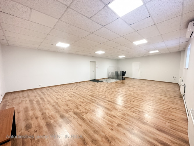 Nomai pieejams birojs pilsētas Centrā - Ernesta Birznieka Upīša ielas apkaimē.  + Iespēja Rīga - foto 3