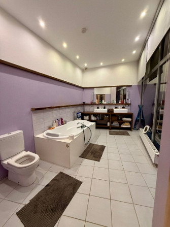 Продаётся красивый двухэтажный частный дом у моря.  Эксклюзивная возможность Рига - изображение 9