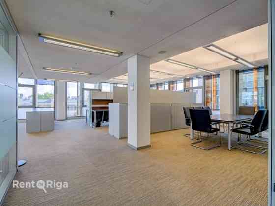 Престижный, сразу доступный, полностью меблированный офис в одном из самых Rīga