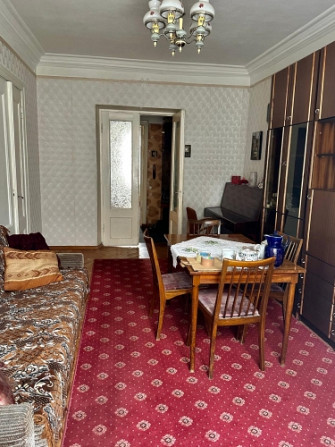 Pārdod 4 istabu dzīvokli Rīgas centrā!  Telpas ir apvītas ar gaismu un vērību, ar augstiem Rīga - foto 5