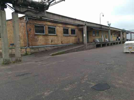 Izīrē apkurināmas telpas ar rampu un ofisu!  Telpas piemērotas: + Darbnīcai + Noliktavai + Ražošanai Rīga