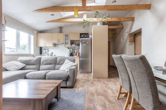 Pārdod gaišu un mājīgu 3 istabu dzīvokli Āgenskalnā!  Īpašs un reti pieejams - plašs 3 Rīga - foto 1