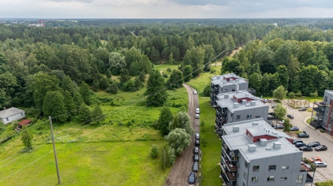 Potenciāls zemes gabals Bišumuižā  piemērots gan dzīvošanai, gan investīcijām Rīga - foto 9