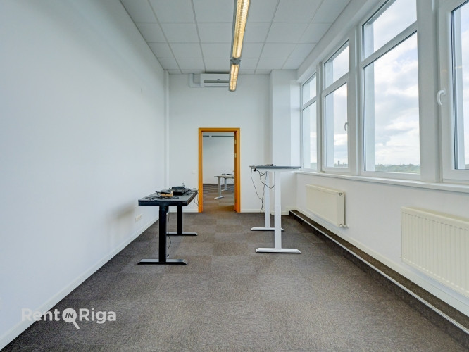 Kvalitatīvs, kompakta izmēra birojs renovētā ēkā  Ganību dambī 24D.  Birojs atrodas ēkas Rīga - foto 6