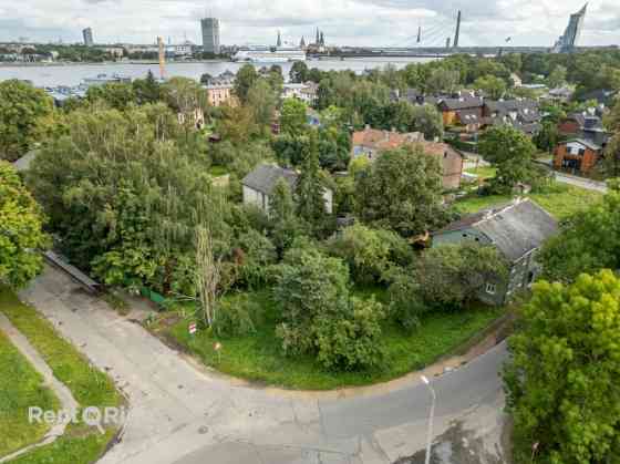 Pārdošanā zemes gabals Ķīpsalā!   Ķīpsala ir viena no prestižākajām Rīgas apkaimēm  zaļa un klusa oā Рига