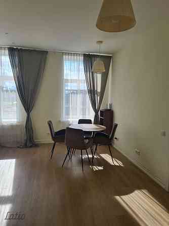 Izīrē 2 istabu dzīvokli centrā, netālu no tirdzniecības centra Mols
Izīrējam plašu un gaišu 2 istabu Рига