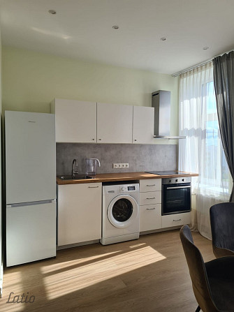 Izīrē 2 istabu dzīvokli centrā, netālu no tirdzniecības centra Mols
Izīrējam plašu un gaišu 2 istabu Рига - изображение 2