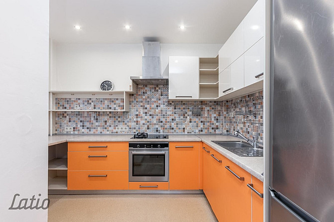 Tiek izīrēta omulīgs īpašums  mājas pirmais stāvs pēc kosmētiskā remonta! 

Plānojuma raksturojums:  Рига - изображение 1