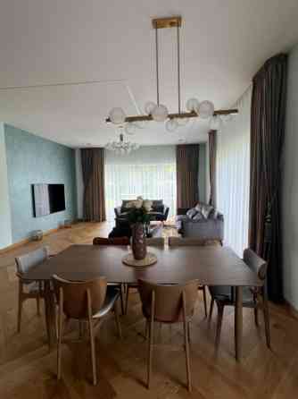 Сдаётся современный дом-дуплекс площадью 150 м с террасой 50 м и просторным Рига