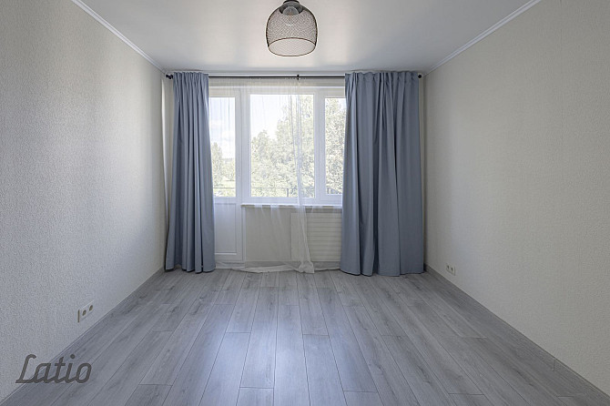 Pārdod 2-istabu dzīvokli RAF masīvā.
Piedāvājumā mājīgs un gaišs dzīvoklis ar pārdomātu plānojumu.
D Елгава и Елгавский край - изображение 1