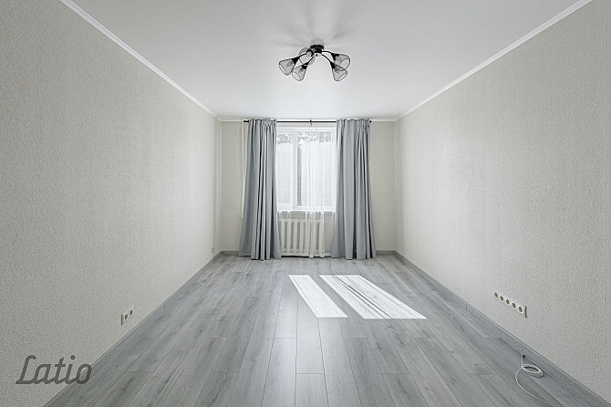 Pārdod 2-istabu dzīvokli RAF masīvā.
Piedāvājumā mājīgs un gaišs dzīvoklis ar pārdomātu plānojumu.
D Елгава и Елгавский край - изображение 3