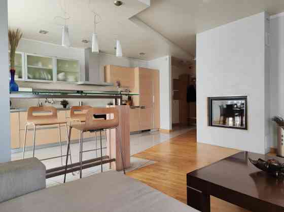 Эксклюзивная и просторная квартира в сердце Межапарка  Наслаждайтесь Rīga