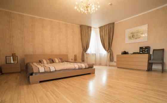 Эксклюзивная и просторная квартира в сердце Межапарка  Наслаждайтесь Rīga