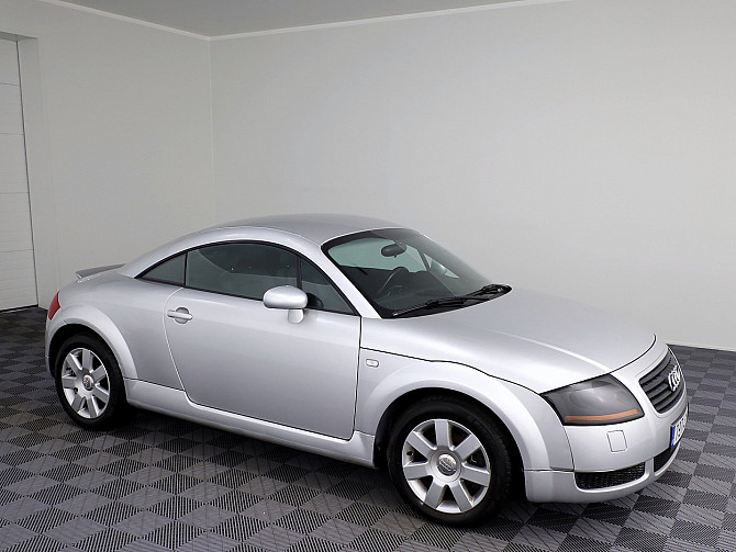 Audi TT S-Line Facelift 1.8 132kW Tallina - foto 1