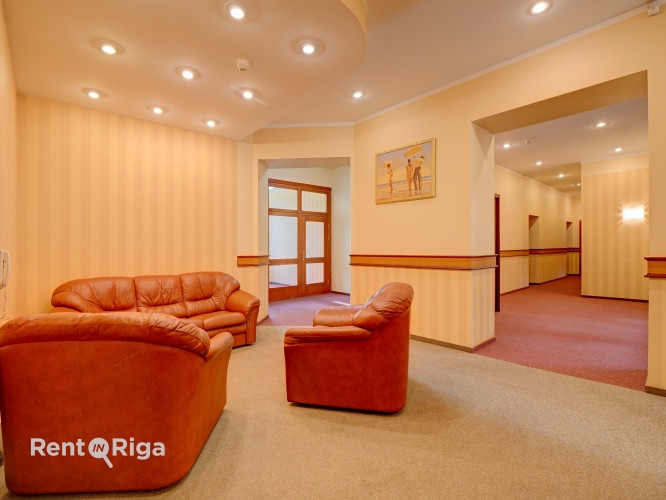 Izīrē Biroja telpas renovētā ēkā Rīgas centrā, Kr. Valdemāra ielā 20.  Piedāvājam Rīga - foto 2