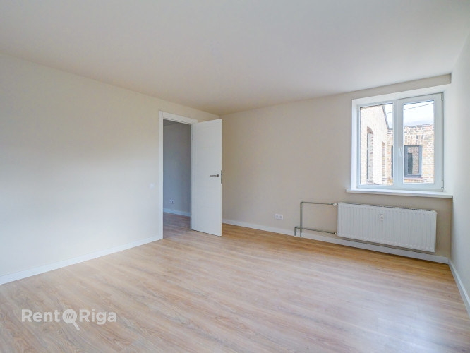 Piedāvājumā dzīvokļi Rīgas centrā. Īpašumam divas ēkas fasādes un pagalma.  Trīsistabu dzīvoklis ar  Рига - изображение 7