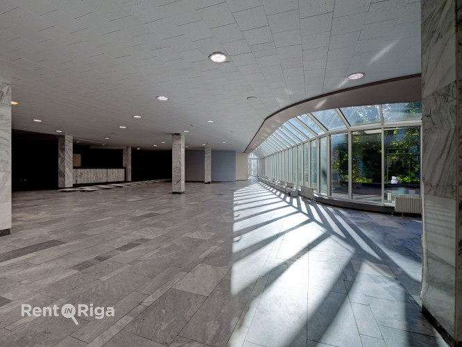 Kafejnīcas telpas ar terasi pie kanāla leģendārajā Kongresu namā.  Telpas sastāv no lielas, Rīga - foto 4