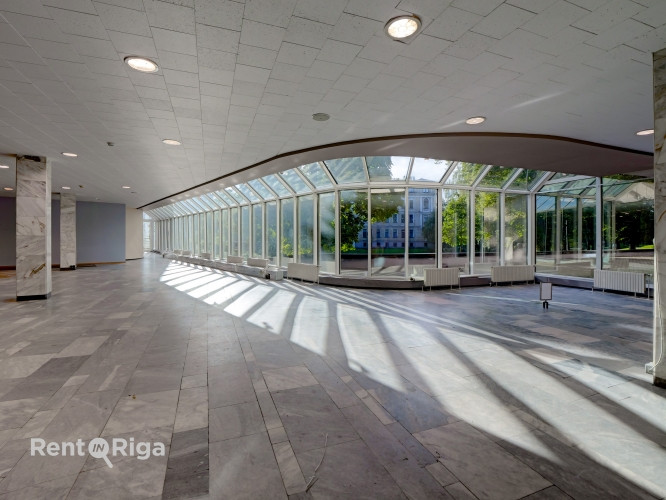 Kafejnīcas telpas ar terasi pie kanāla leģendārajā Kongresu namā.  Telpas sastāv no lielas, Rīga - foto 5