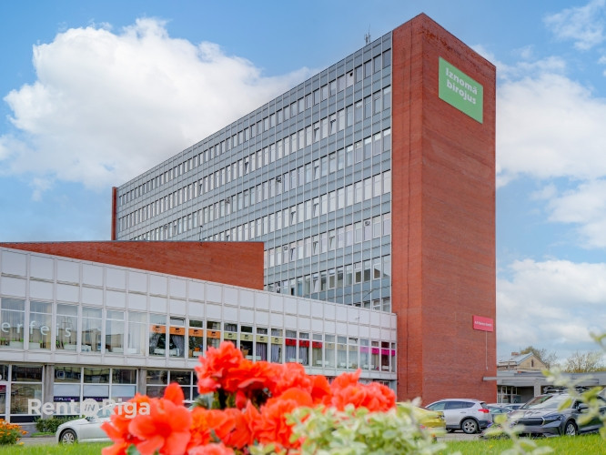 В аренду предлагается качественный, просторный офис в реновированном здании по Рига - изображение 1