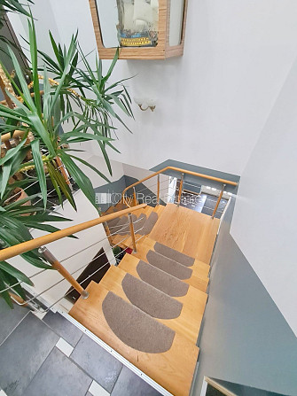 Здание во дворе, реновированный дом, благоустроенный озеленённый двор, закрытый Юрмала - изображение 15