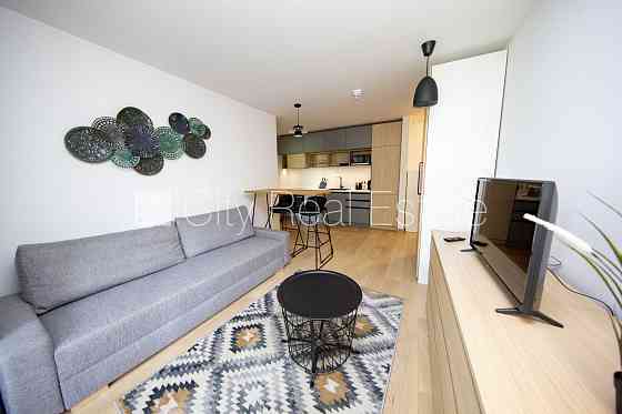 Эта квартира сдается в аренду посуточно (краткосрочная аренда), стоимость аренды Юрмала