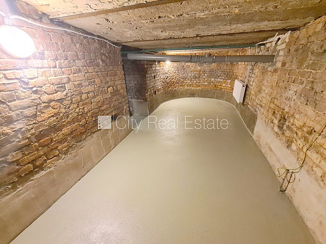 Здание во дворе, реновированный дом, закрытый двор, возможность аренды парковки, Рига - изображение 18