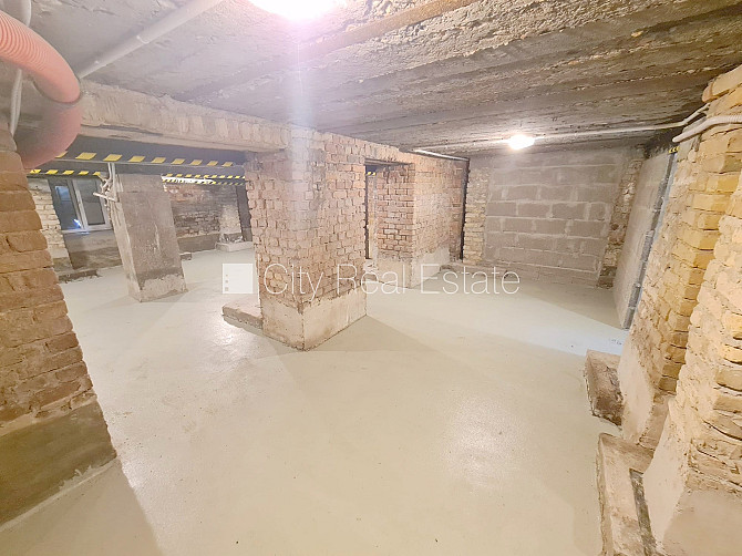 Здание во дворе, реновированный дом, закрытый двор, возможность аренды парковки, Рига - изображение 6