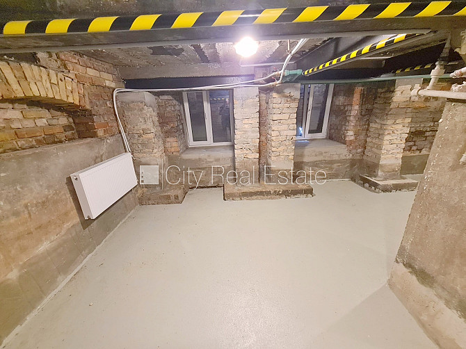 Здание во дворе, реновированный дом, закрытый двор, возможность аренды парковки, Рига - изображение 9