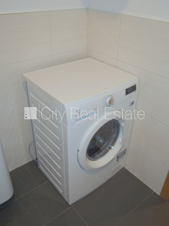 Jaunceltne, fasādes māja, labiekārtota apzaļumota teritorija, bruģēts piebraucamais ceļš, Rīga - foto 19