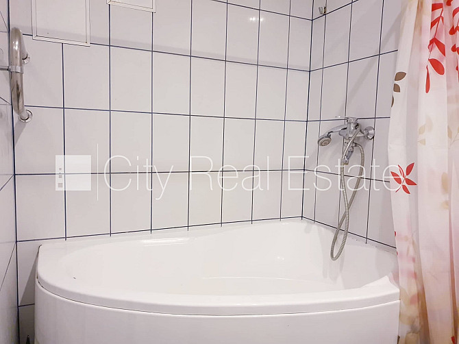 Pagalma ēka, renovēta māja, slēgts pagalms, ieeja no ielas un pagalma, ir lifts, kāpņu telpa Rīgas rajons - foto 12