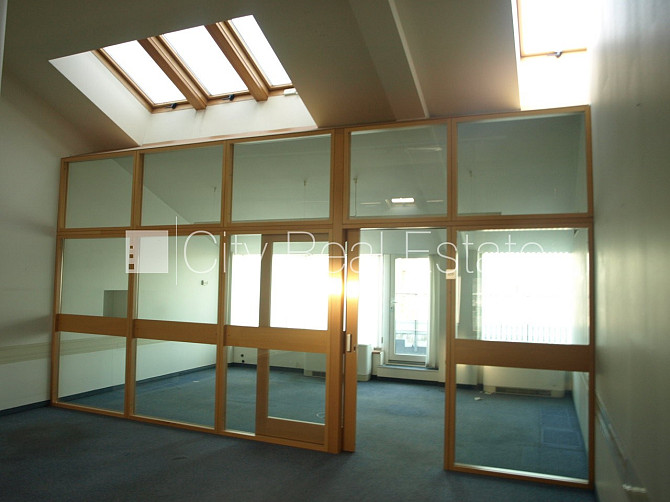 Фасадный дом, плата за обслуживание одного квадратного метра в  месяц 3,3 EUR, Рига - изображение 16