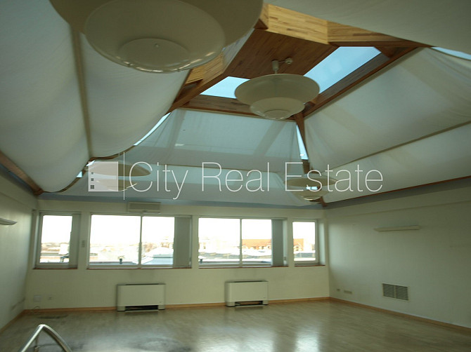 Фасадный дом, плата за обслуживание одного квадратного метра в  месяц 3,3 EUR, Рига - изображение 8