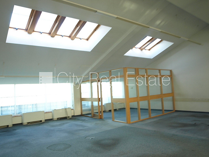 Фасадный дом, плата за обслуживание одного квадратного метра в  месяц 3,3 EUR, Рига - изображение 3