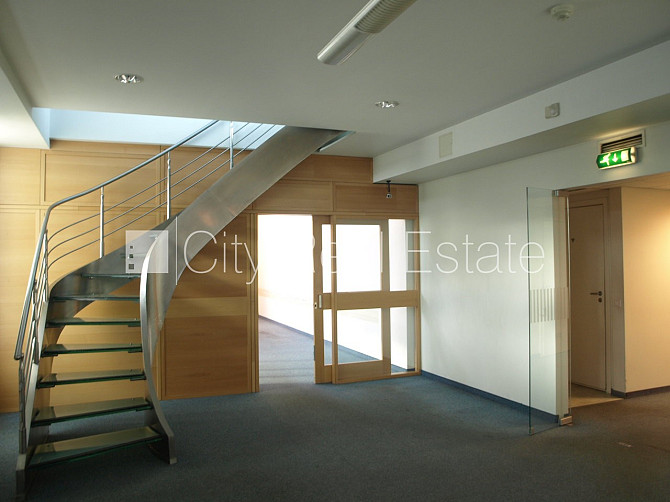 Фасадный дом, плата за обслуживание одного квадратного метра в  месяц 3,3 EUR, Рига - изображение 6