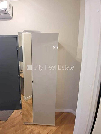 Фасадный дом, реновированный дом, закрытый двор, вход с улицы, лестничная клетка Рига - изображение 10