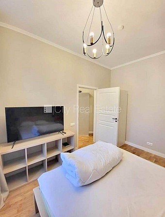 Фасадный дом, реновированный дом, закрытый двор, вход с улицы, лестничная клетка Рига - изображение 4