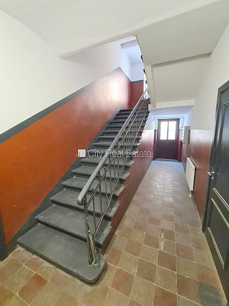 Фасадный дом, реновированный дом, закрытый двор, вход с улицы и со двора, Рига - изображение 10