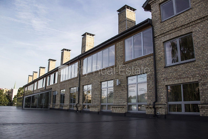 Renovēta māja, viena kvadrātmetra apsaimniekošanas maksa mēnesī  2.85 EUR, apsargāta Rīga - foto 8