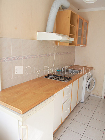 Фасадный дом, благоустроенная озеленённая территория, территория обнесена Рига - изображение 9