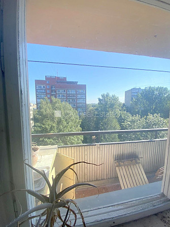 Zeme īpašumā, fasādes māja, ieeja no pagalma, ir lifts, kāpņu telpa pēc kosmētiskā Rīga - foto 5