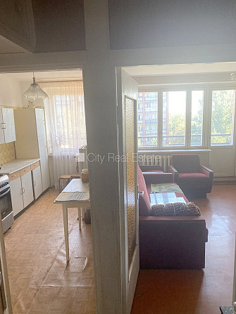 Zeme īpašumā, fasādes māja, ieeja no pagalma, ir lifts, kāpņu telpa pēc kosmētiskā Rīga - foto 6