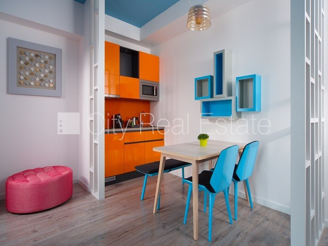 Šo dzīvokli izīrē pa diennaktīm (īstermiņa īre), īres cena sludinājumā norādīta par Rīga - foto 9