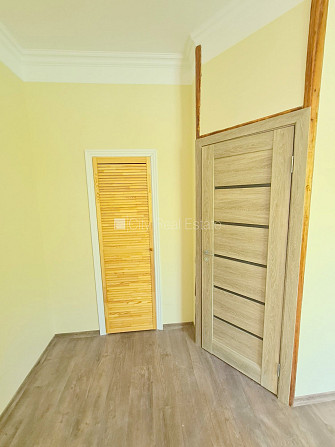 Новостройка, фасадный дом, благоустроенный озеленённый двор, закрытый двор, Рига - изображение 11