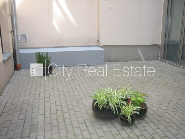 Projekts - Kalpaka Park Residence, fasādes māja, renovēta māja, objektu apsargā fiziskā Rīga - foto 17