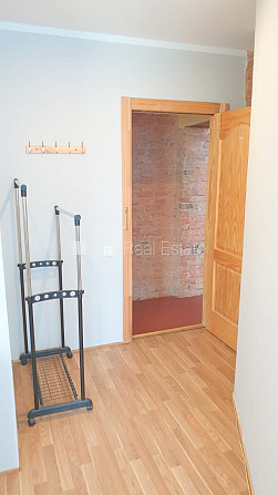 Фасадный дом, реновированный дом, закрытый двор, вход с улицы, лестничная клетка Рига - изображение 9