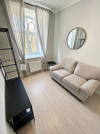 Здание во дворе, реновированный дом, закрытый двор, вход с улицы и со двора, Рига - изображение 6