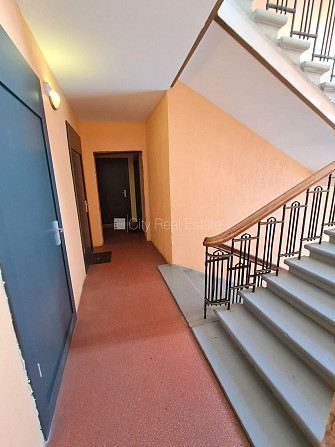 Фасадный дом, реновированный дом, закрытый двор, вход с улицы и со двора, Рига - изображение 13