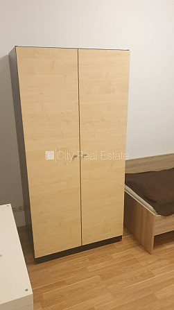 Фасадный дом, реновированный дом, закрытый двор, вход со двора, полуподвал, Рига - изображение 11